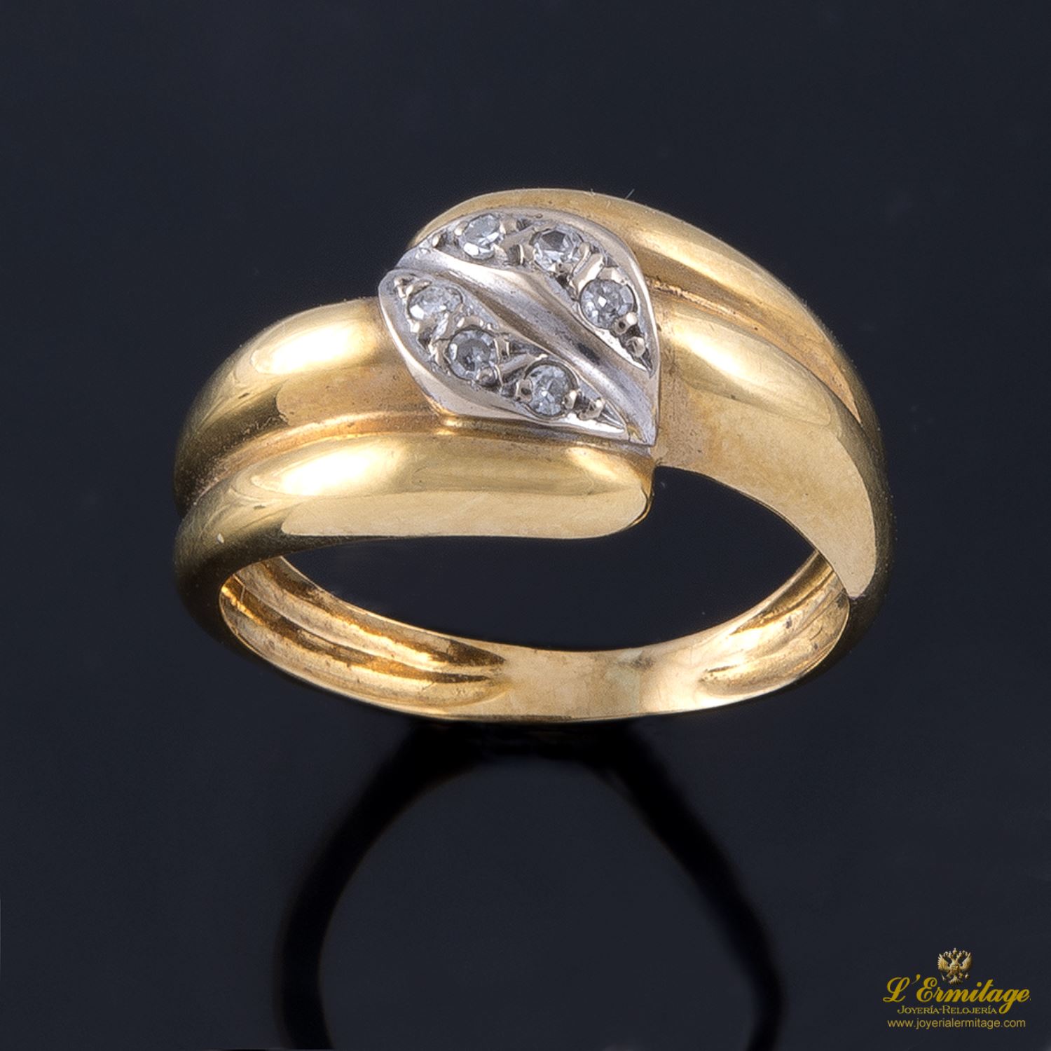 Sortija antigua oro amarillo y diamantes talla antigua.