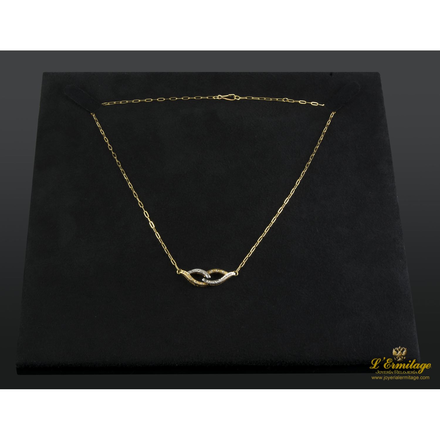 Collar realizado en oro amarillo y oro blanco y colgante con brillantes