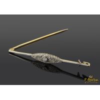 Broche-alfiler antiguo oro amarillo y plata con diamantes.