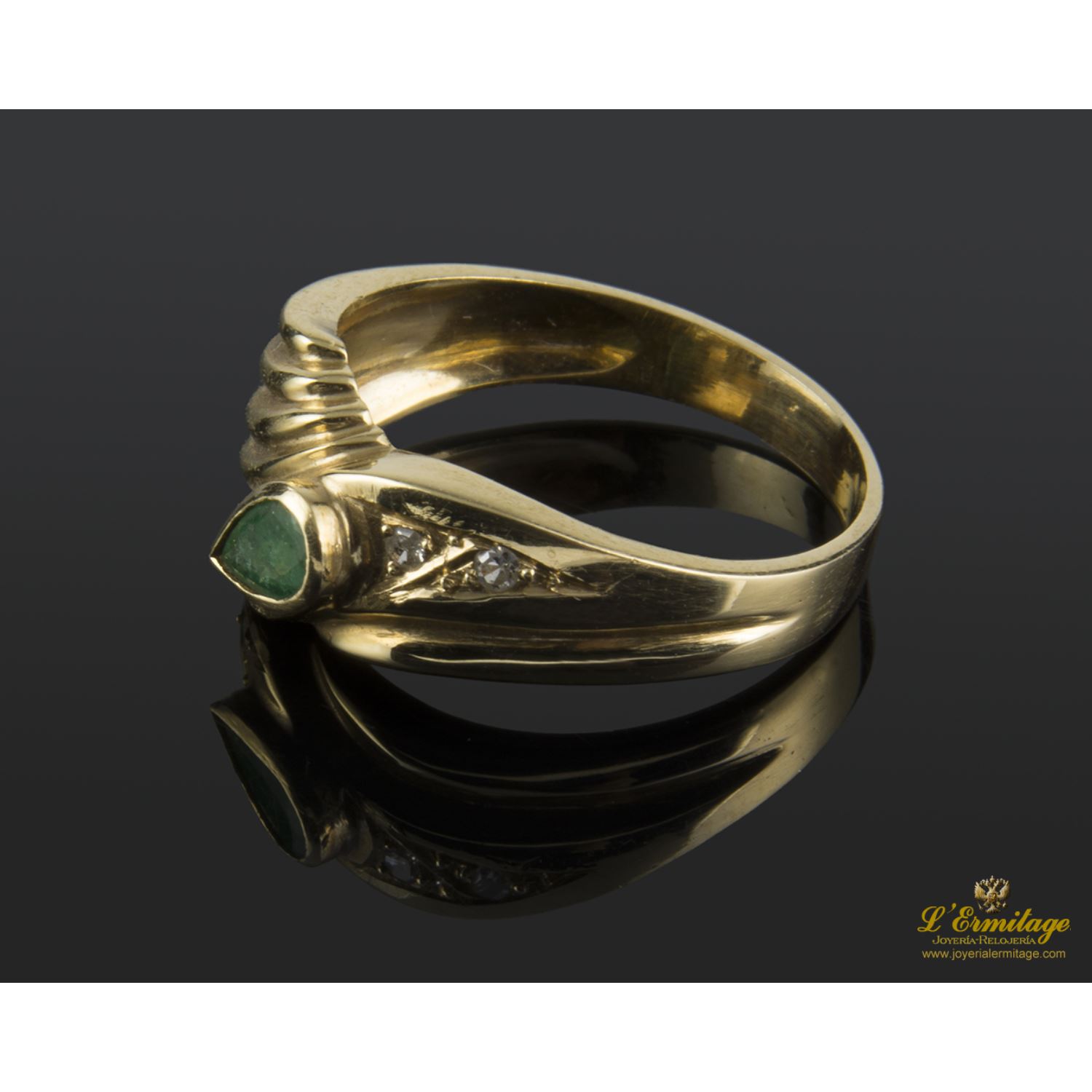 Sortija oro amarillo esmeralda y diamantes
