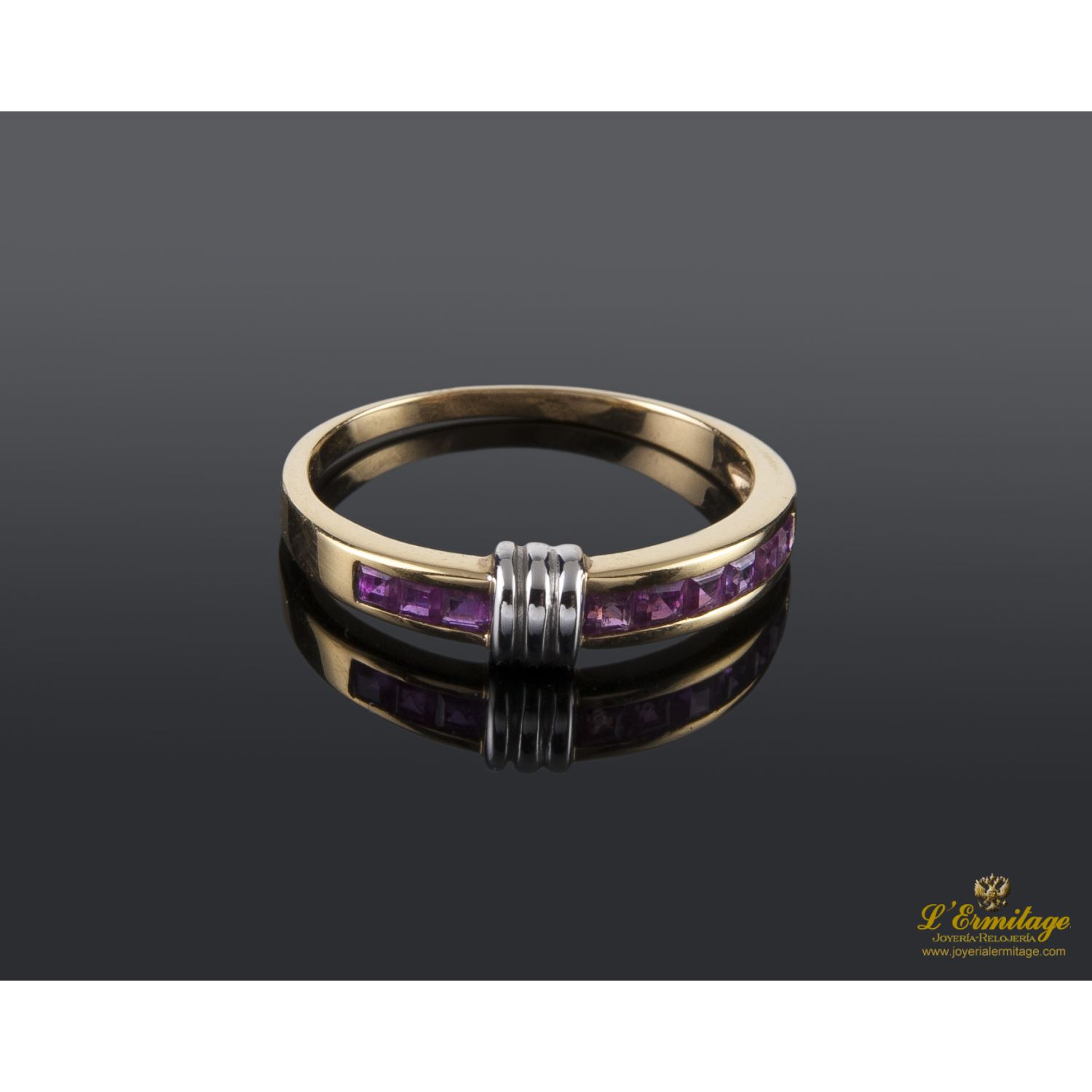 Sortija oro amarillo, blanco y rubíes 