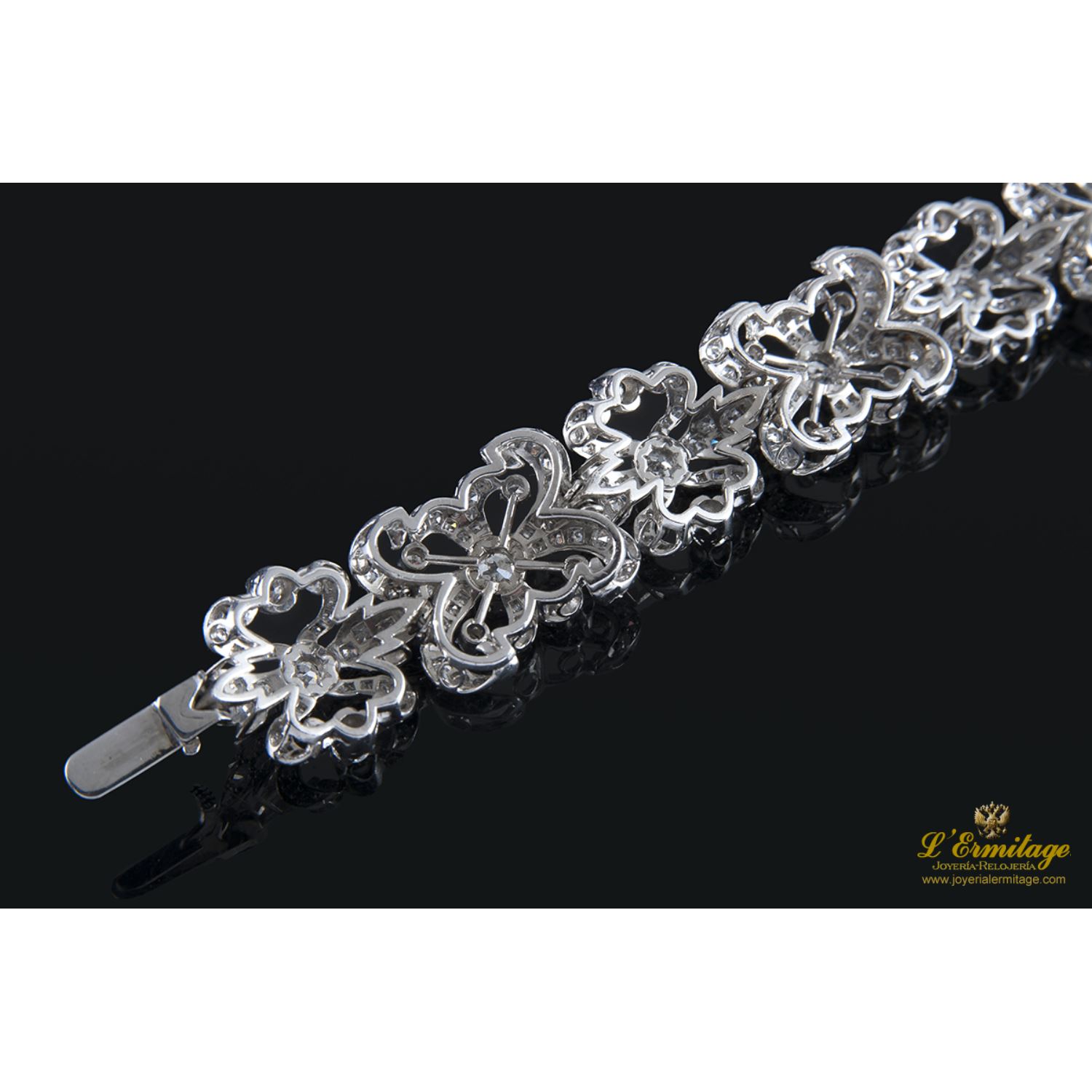 Pulsera antigua oro blanco y diamantes.