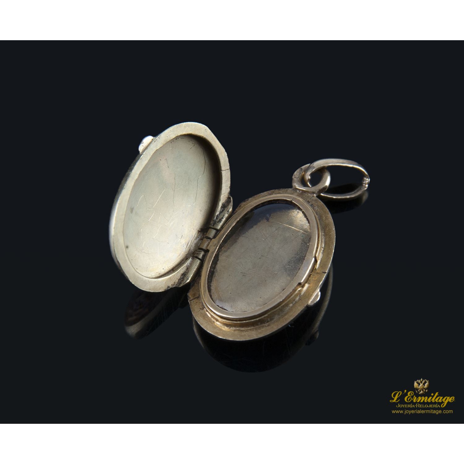 Guardapelo oro amarillo y esmalte