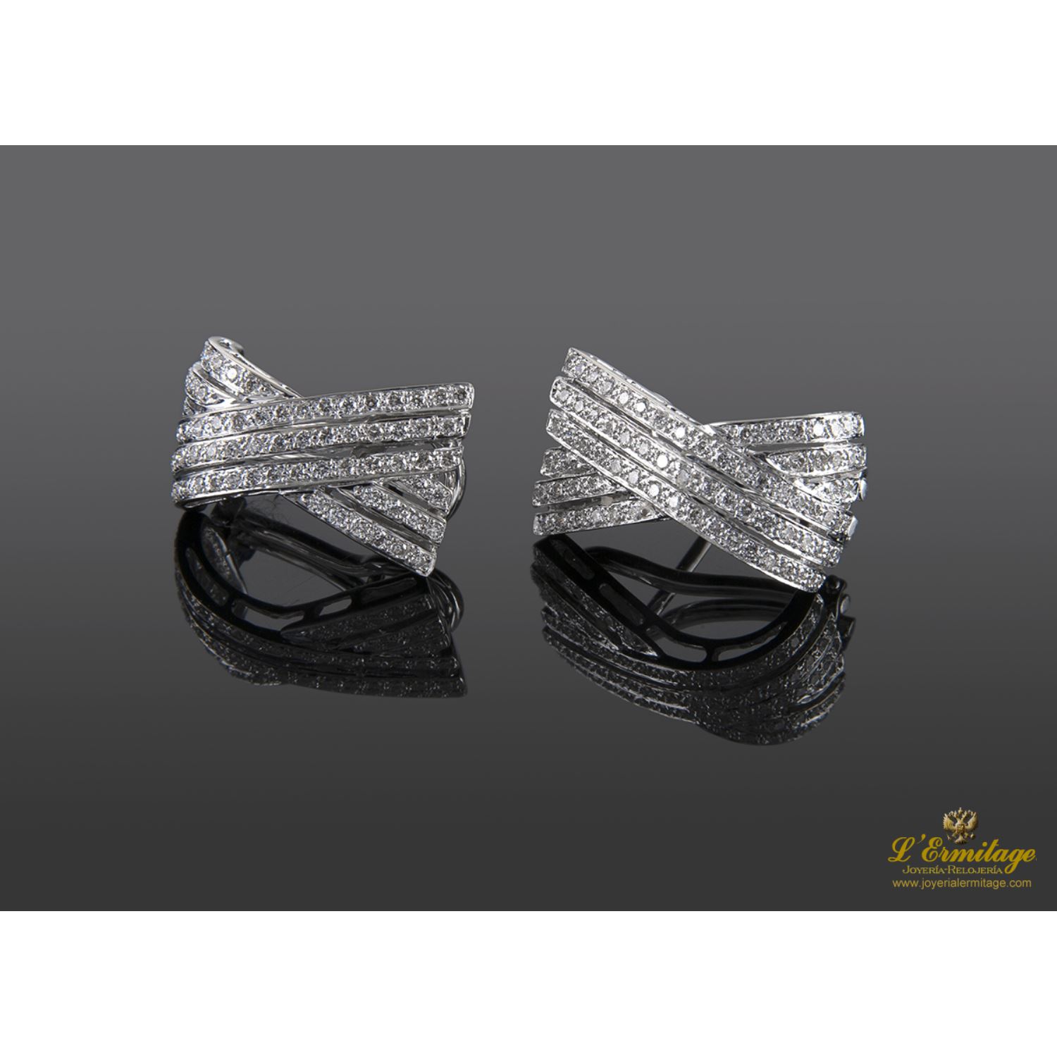 Pendientes oro blanco y pavé de diamantes.