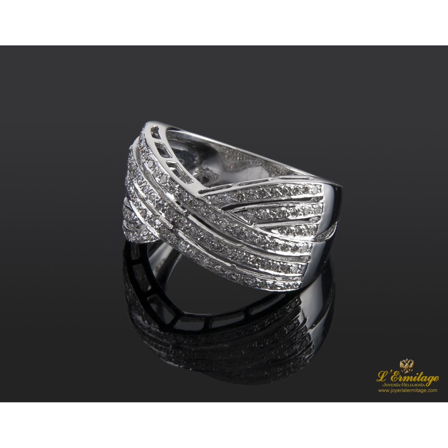 Sortija oro blanco y diamantes. Talla nº14.