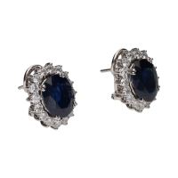 Pendientes en oro blanco con zafiros y brillantes.