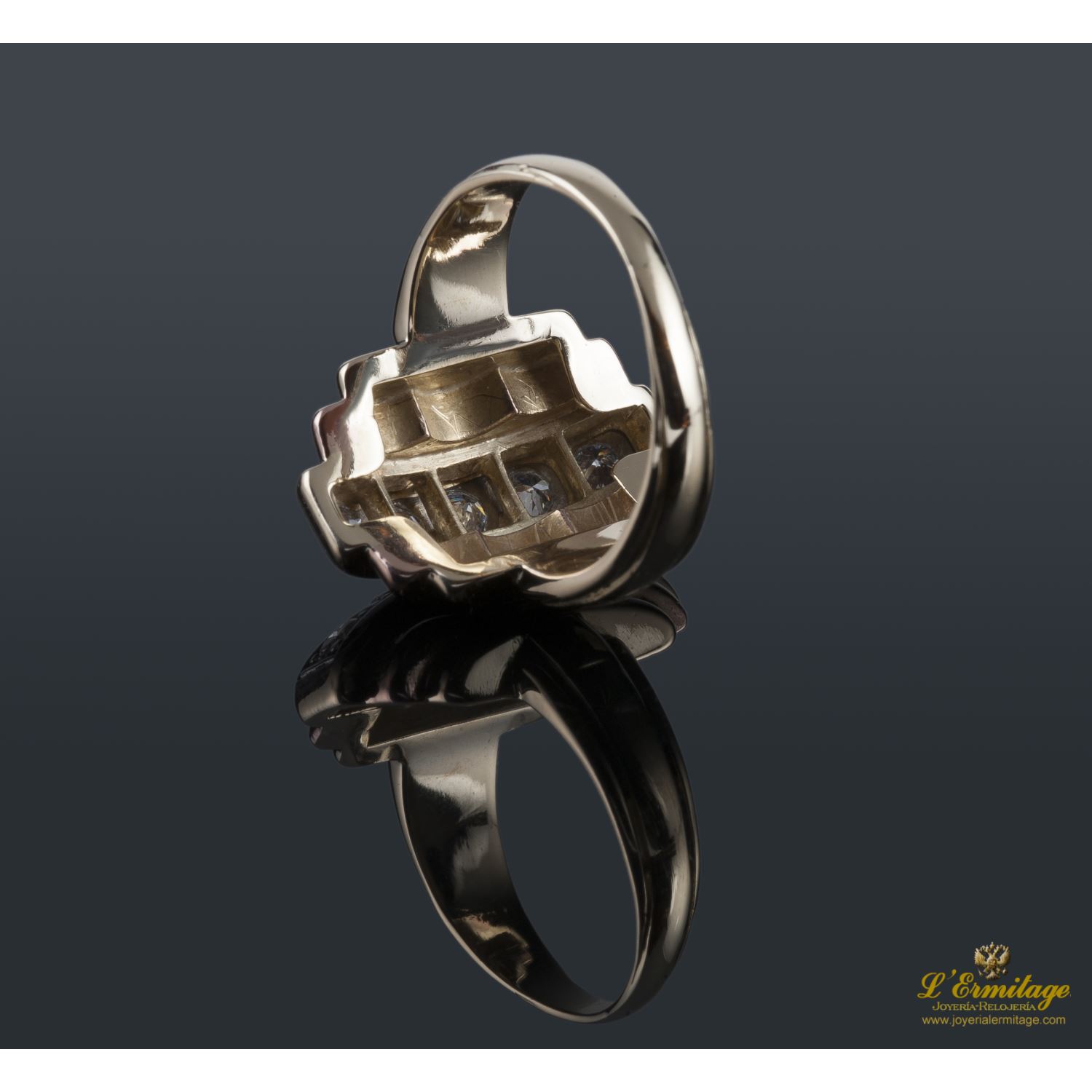 Sortija cinquillo antiguo oro amarillo y diamantes.