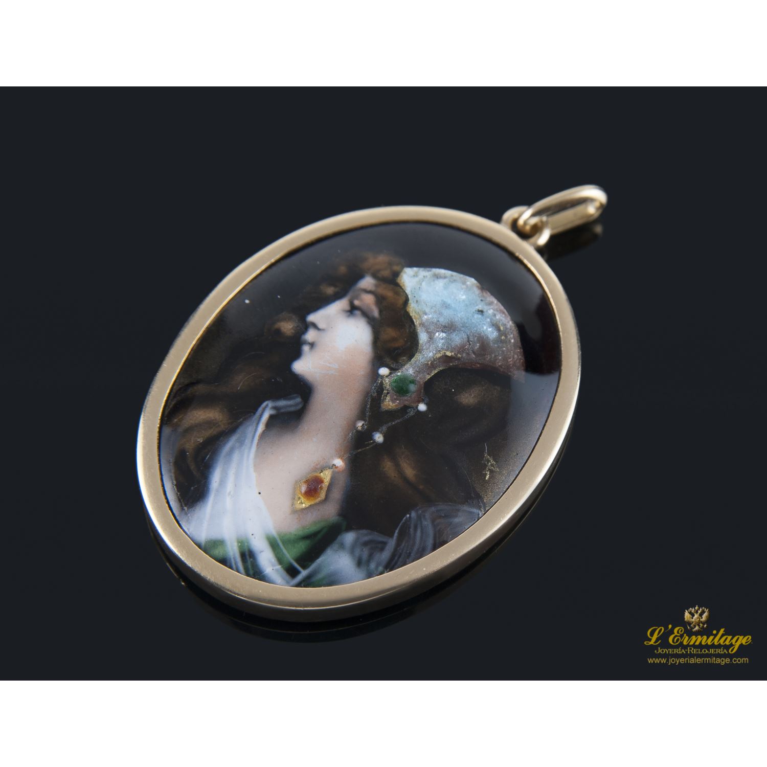 Camafeo oro amarillo y esmalte