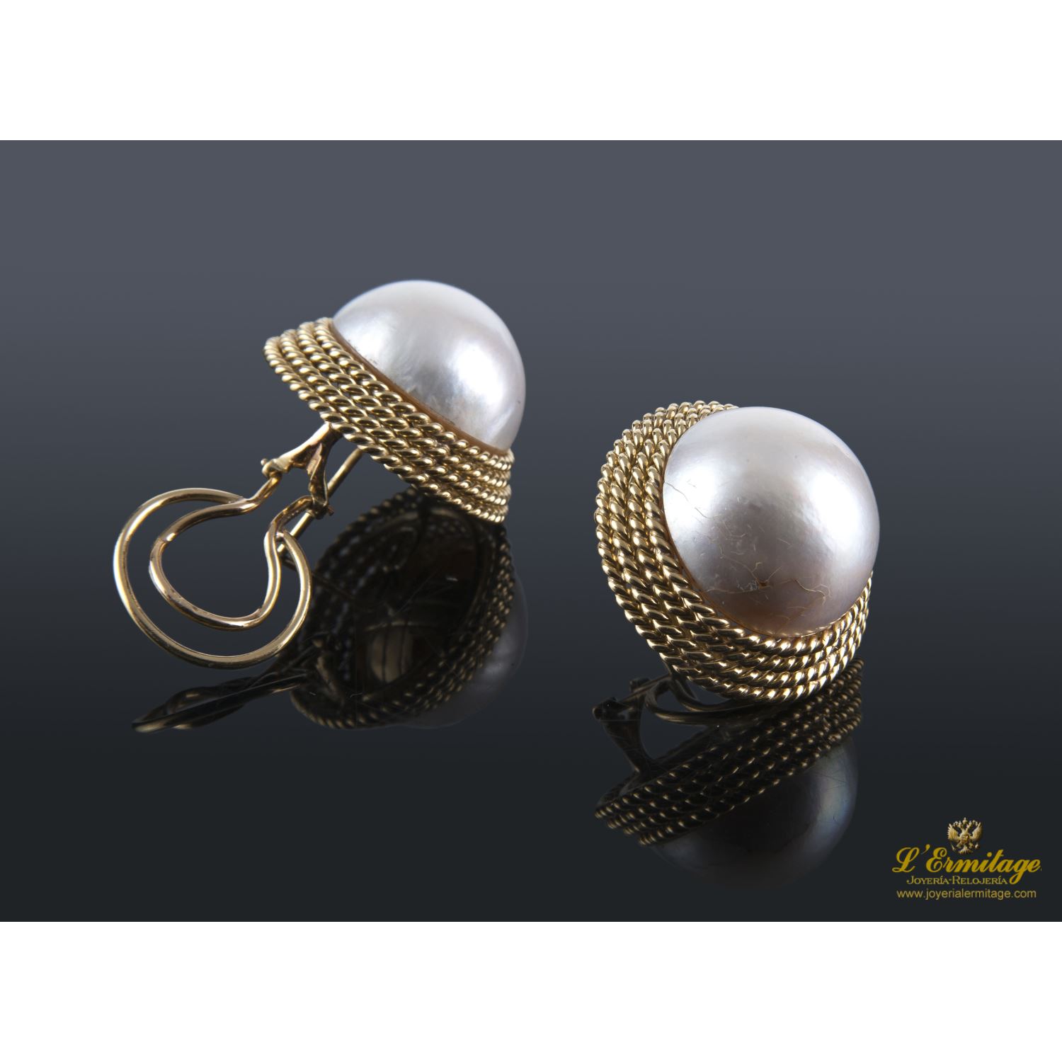 Pendientes oro amarillo trenzado y media perla.