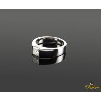Sortija solitario en oro blanco brillante princesa 0,72ct.