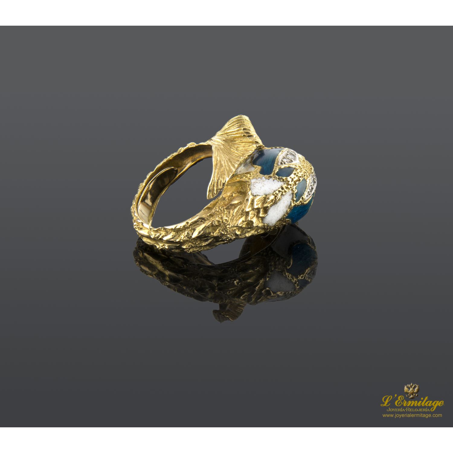 Sortija oro amarillo y esmalte pez