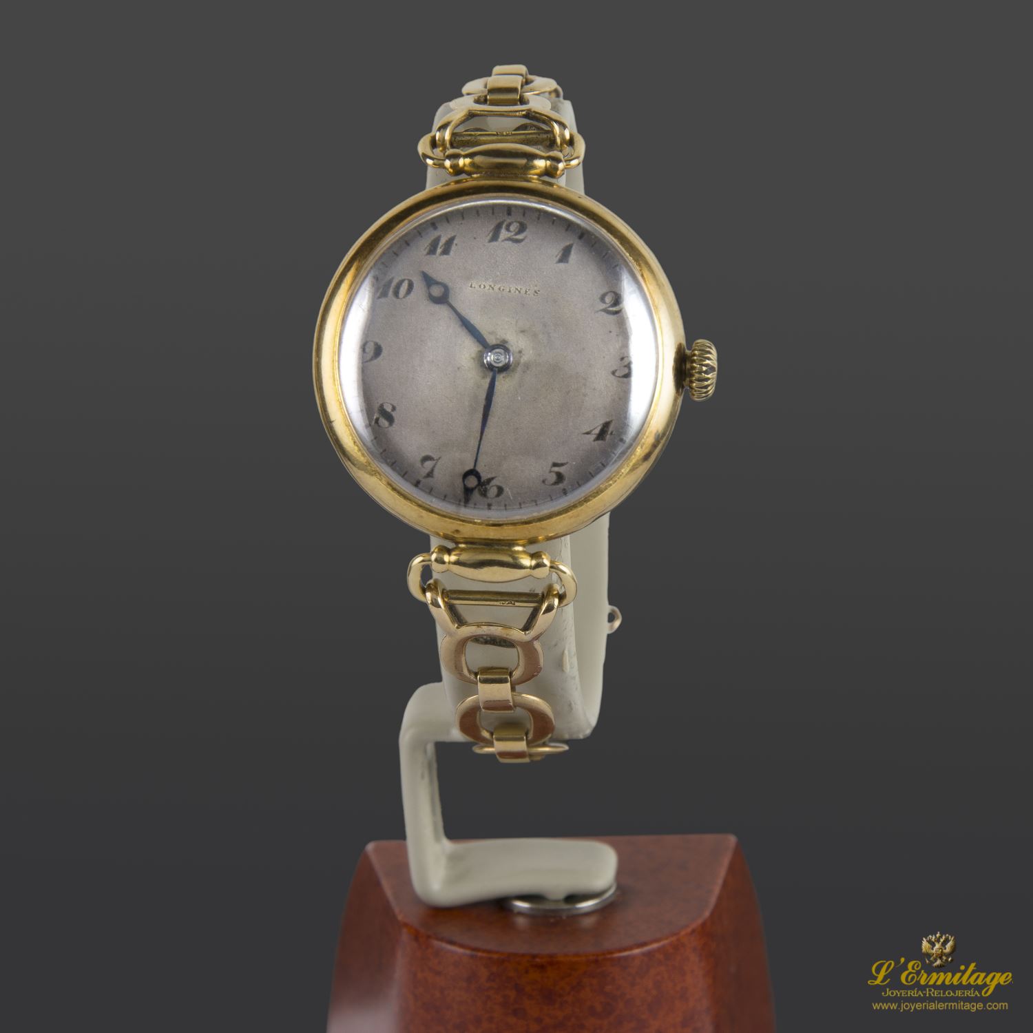 Classic oro amarillo cuerda manual señora 28mm