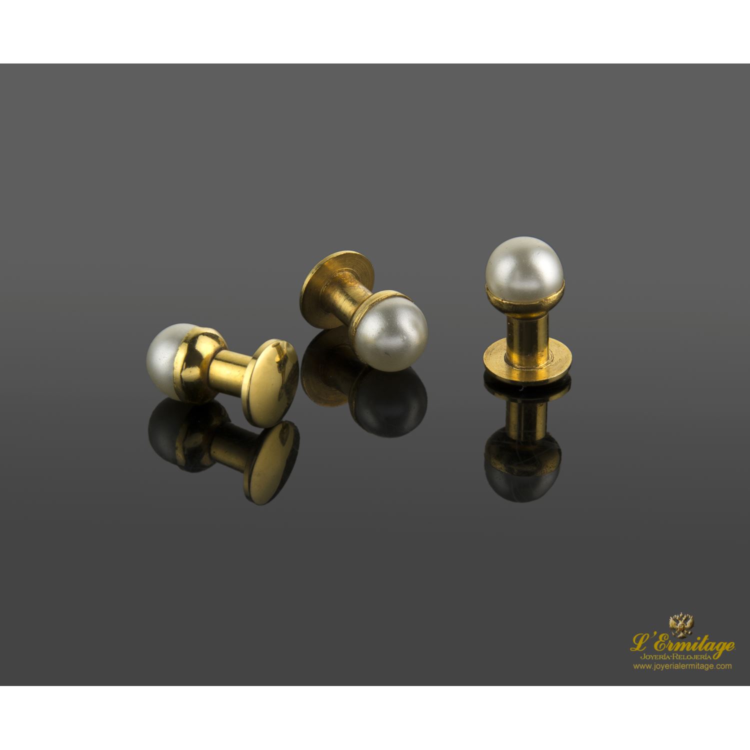 Botonadura antigua oro amarillo y perlas