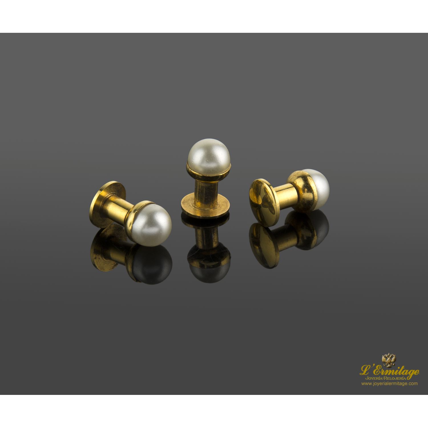 Botonadura antigua oro amarillo y perlas