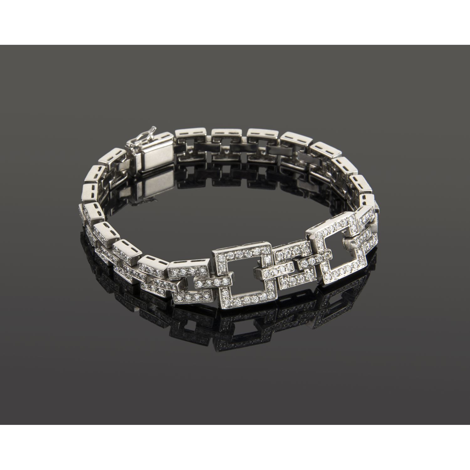 Pulsera art-deco en oro blanco y diamantes.