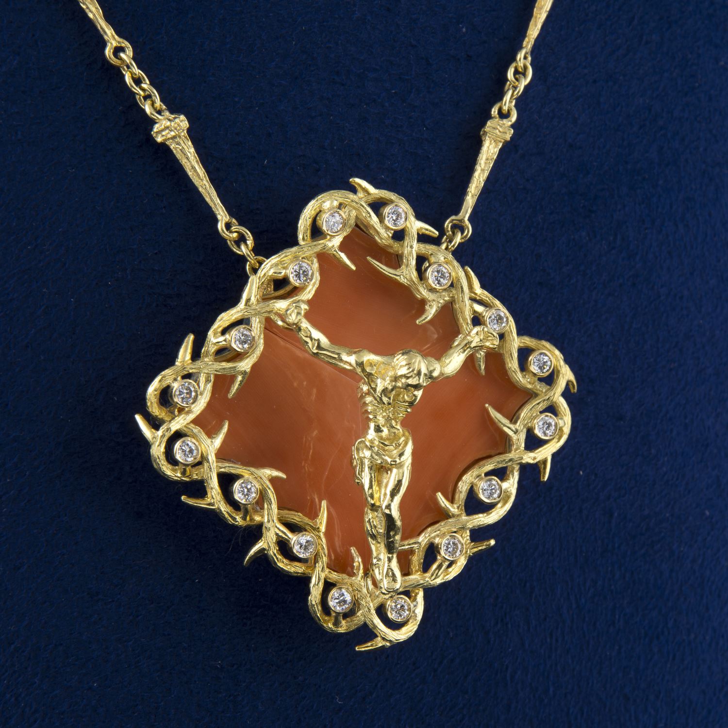 Collar cristo dalí oro amarillo coral y diamantes presenta certificado a-3/3