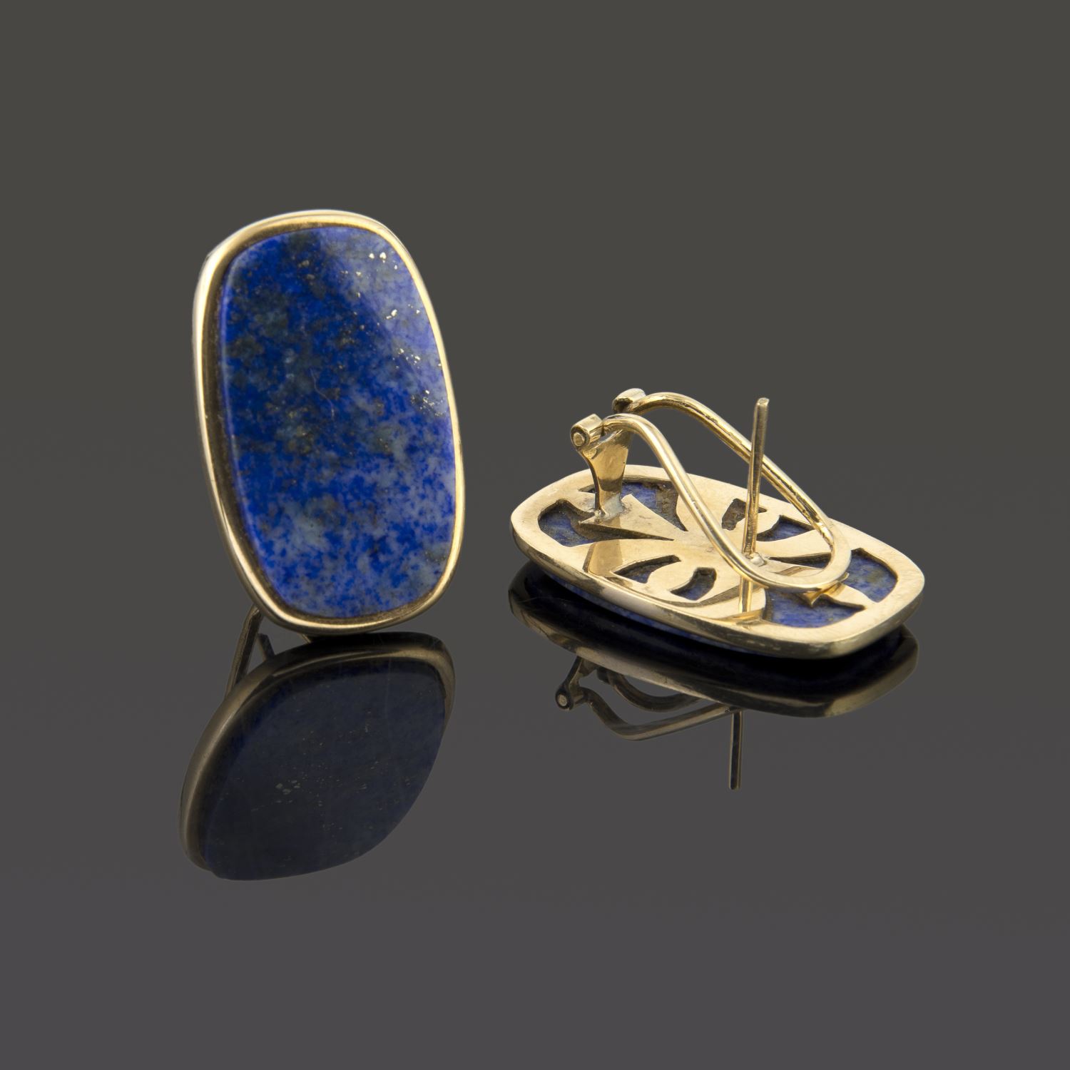 Pendientes en oro amarillo y lapislazuli.