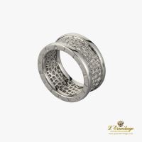 Anillo b.Zero1 en oro blanco de 18 qt con pavé de diamantes en la espiral. Talla nº: 59 