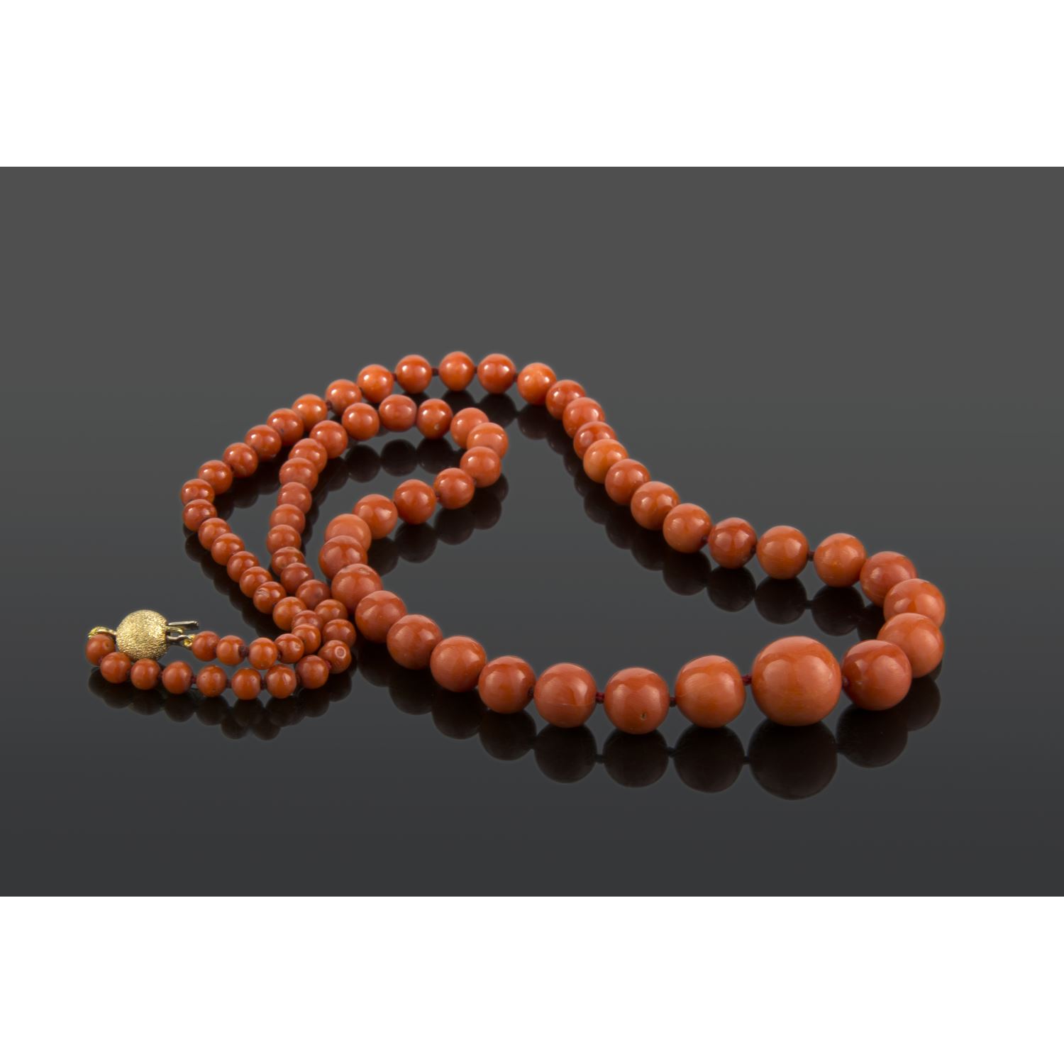 Collar coral degrade. 55Cm largo.