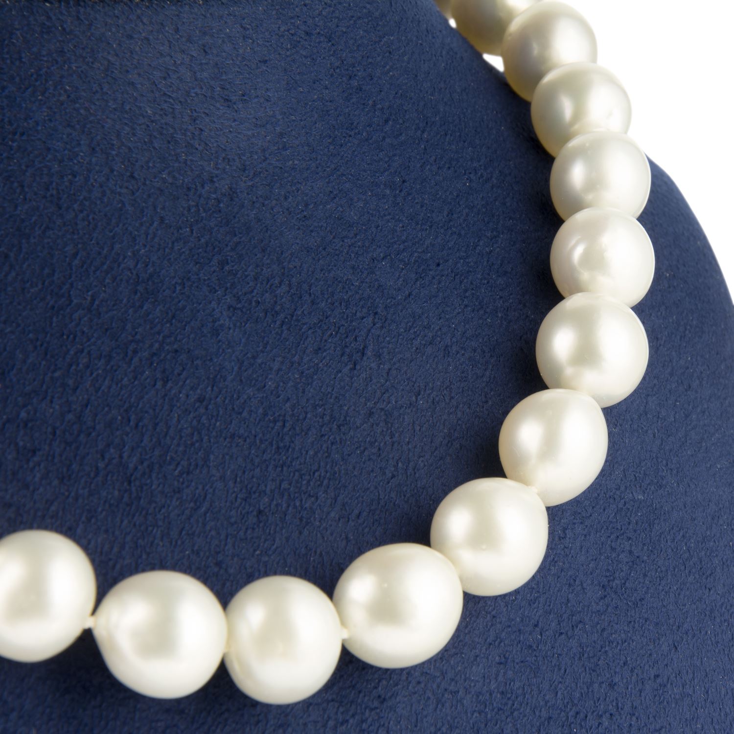 Collar perlas australianas. 40Cm largo.