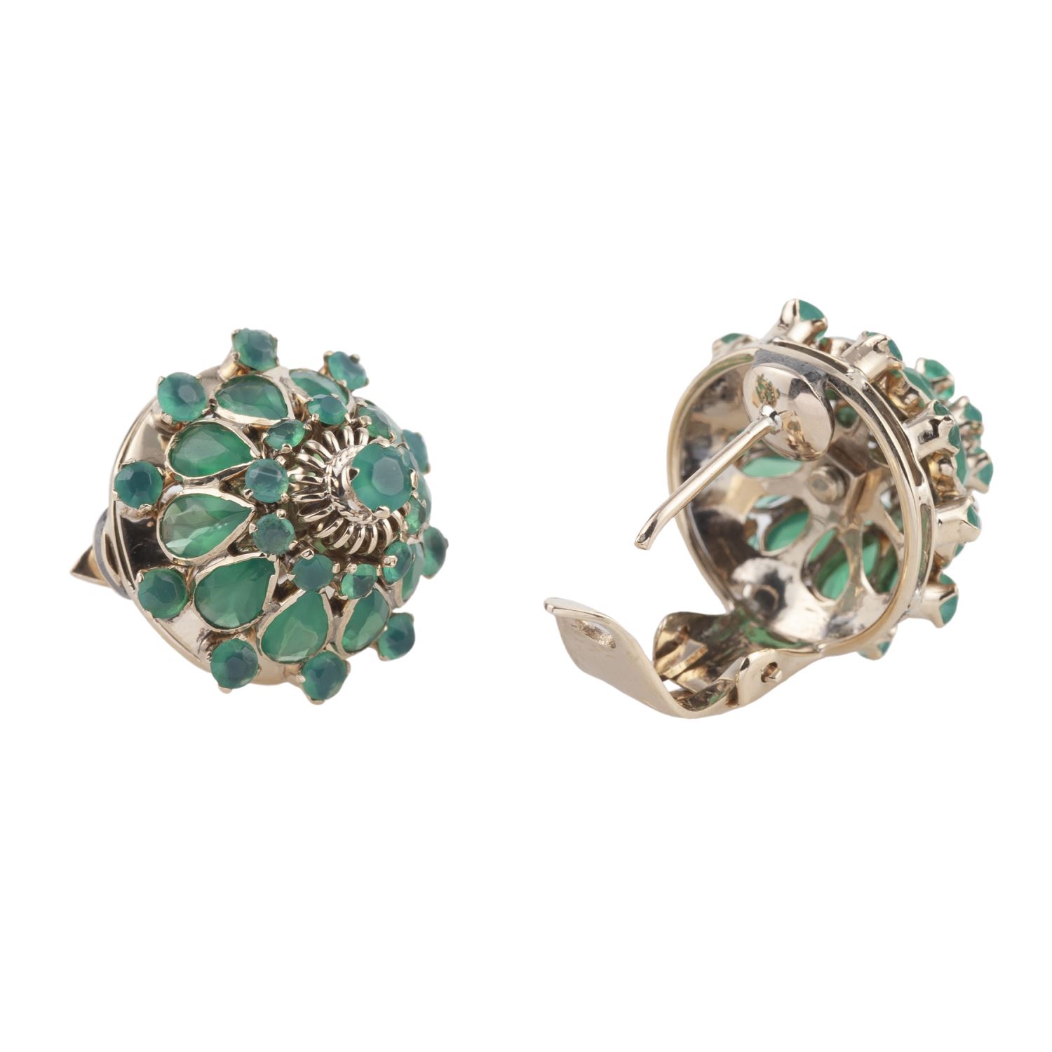 Pendientes en oro amarillo y crisoprasas.