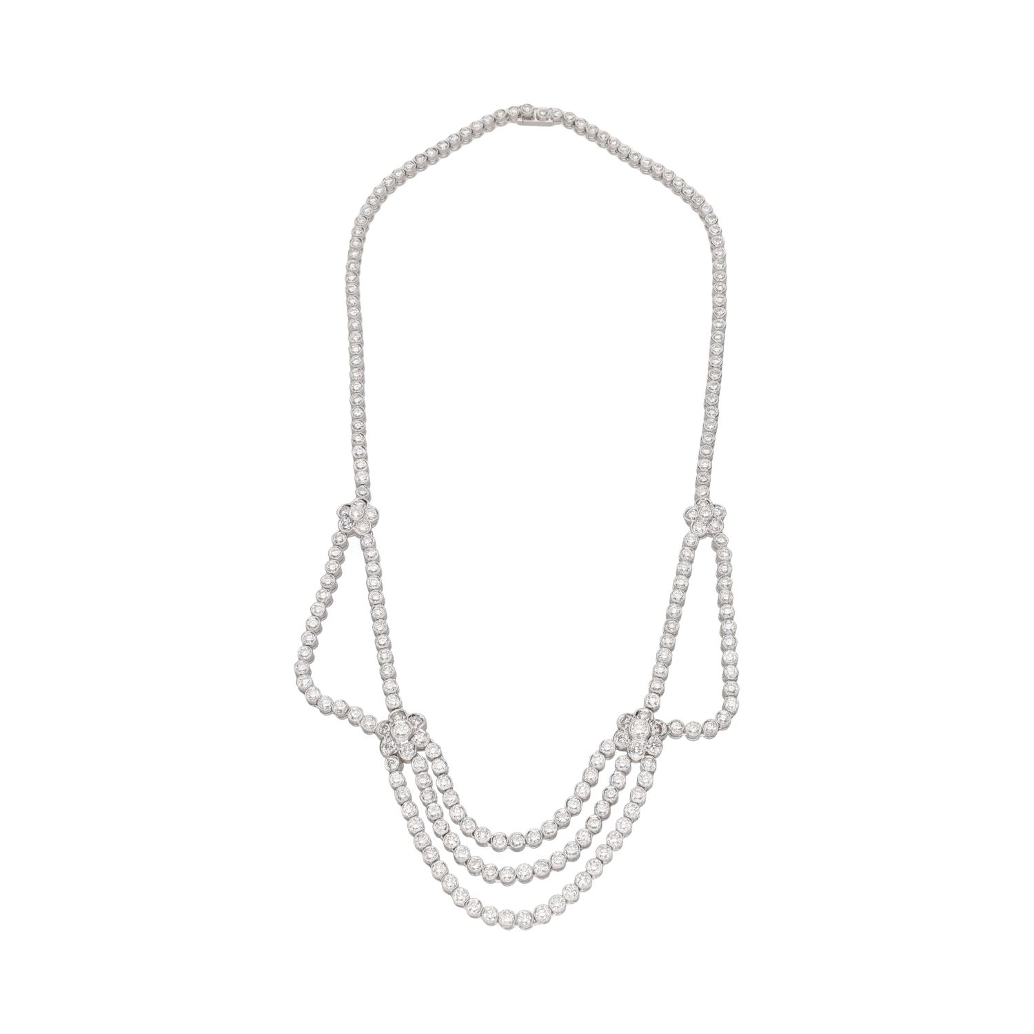 Collar en platino con diamantes naturales.