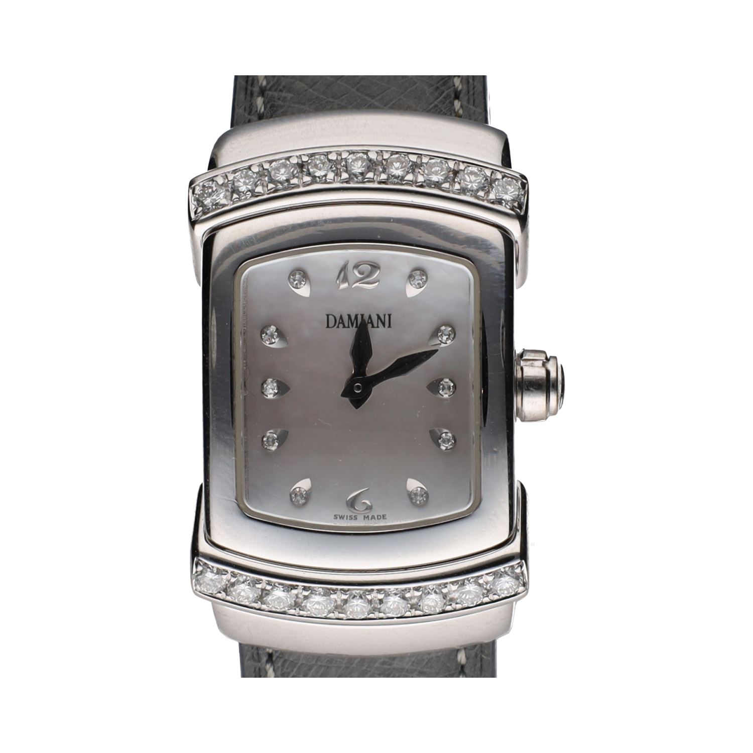 Reloj damiani en oro blanco y brillantes.    