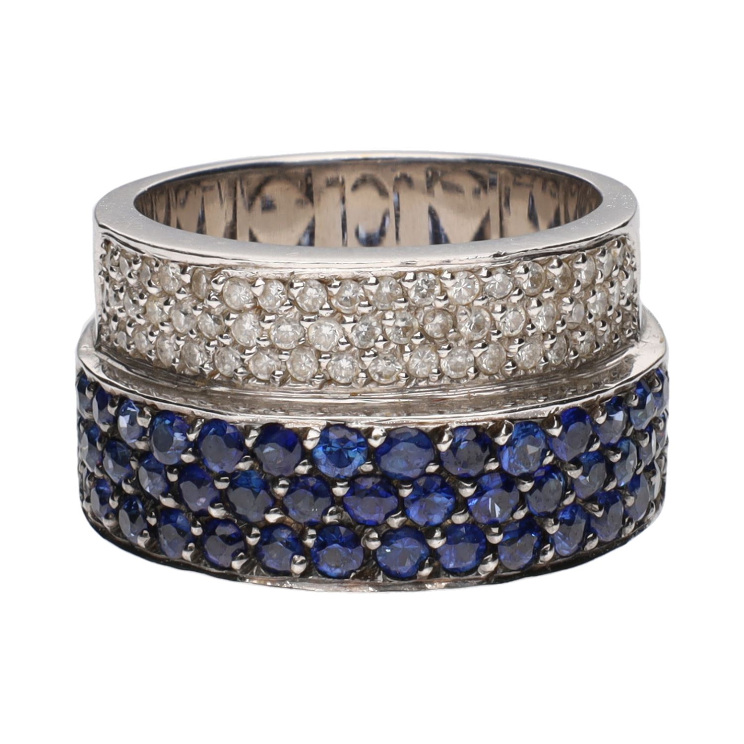 Sortija en oro blanco con zafiros y brillantes. Talla 15.