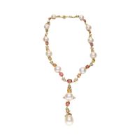 Collar en oro amarillo con perlas, diamantes y piedras de color.