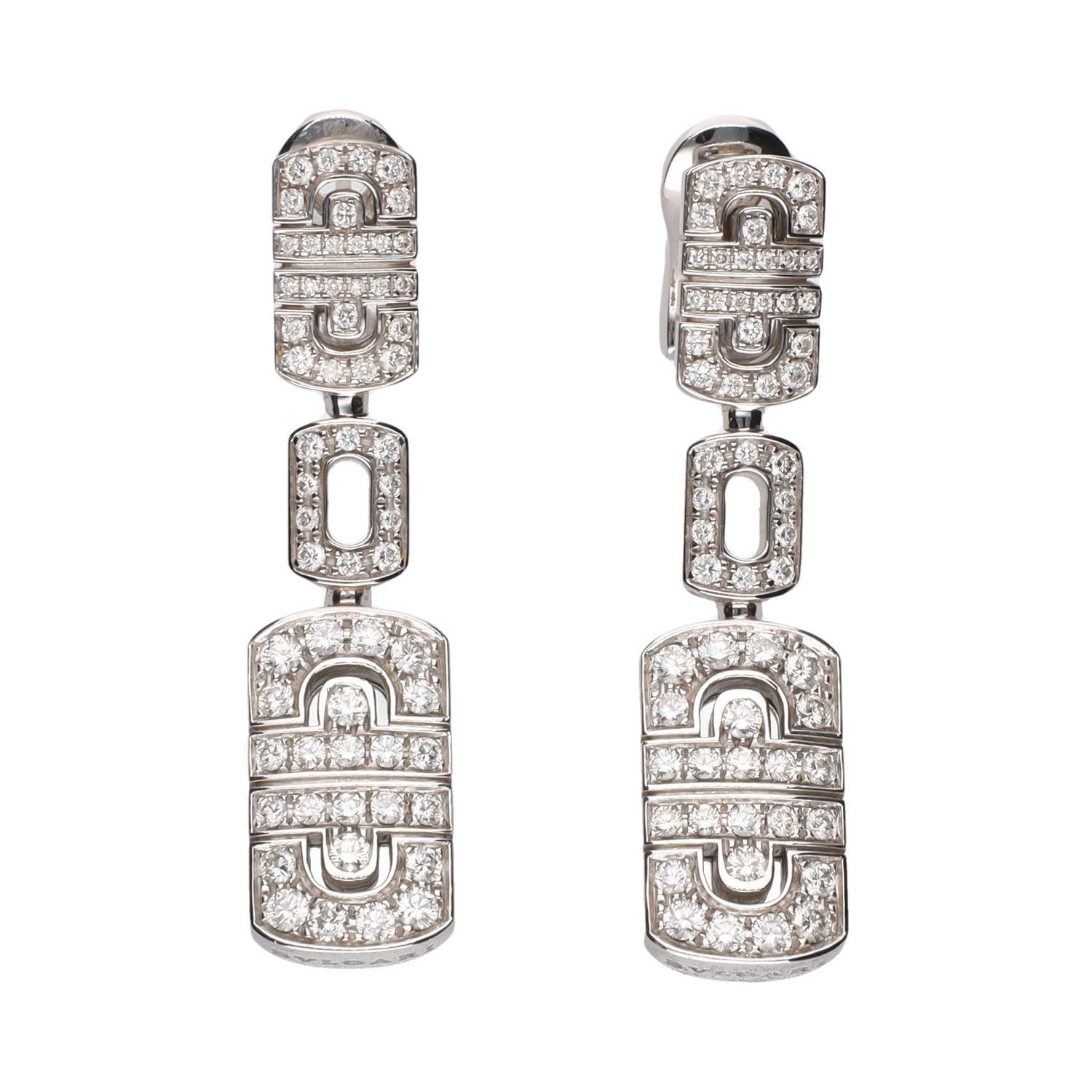 Conjunto bulgari de la colección paréntesi revolution en oro blanco y brillantes.