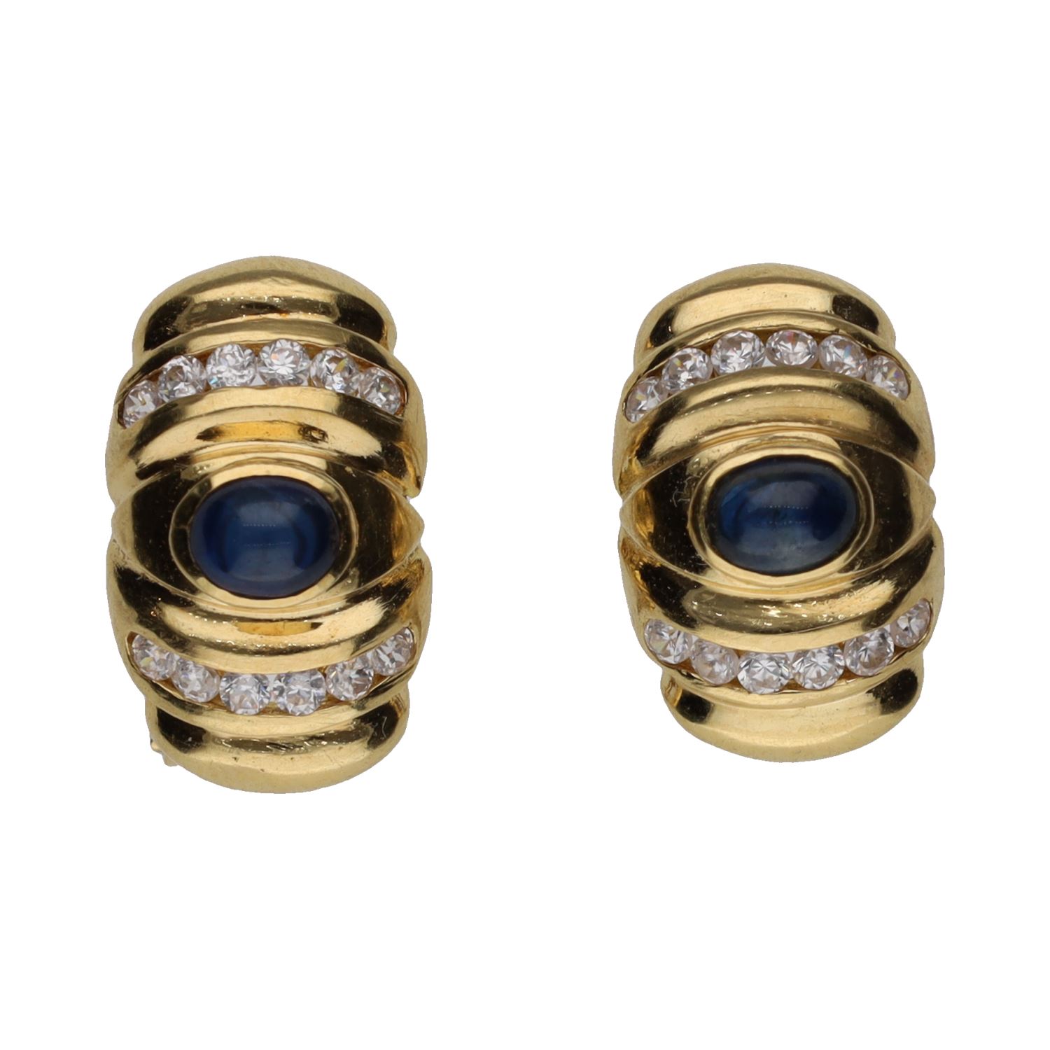 Pendientes en oro amarillo con zafiros y brillantes.