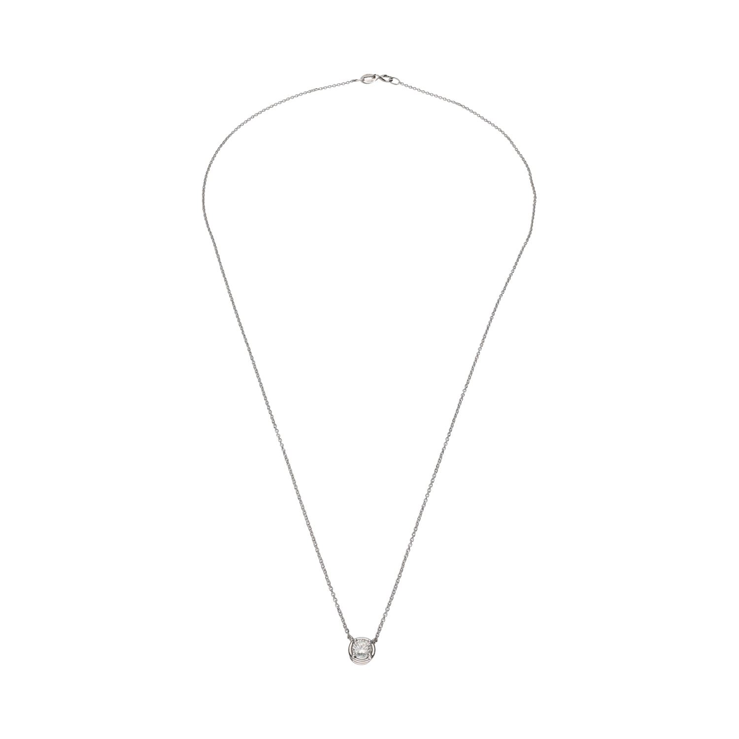 Collar en oro blanco con un brillante.