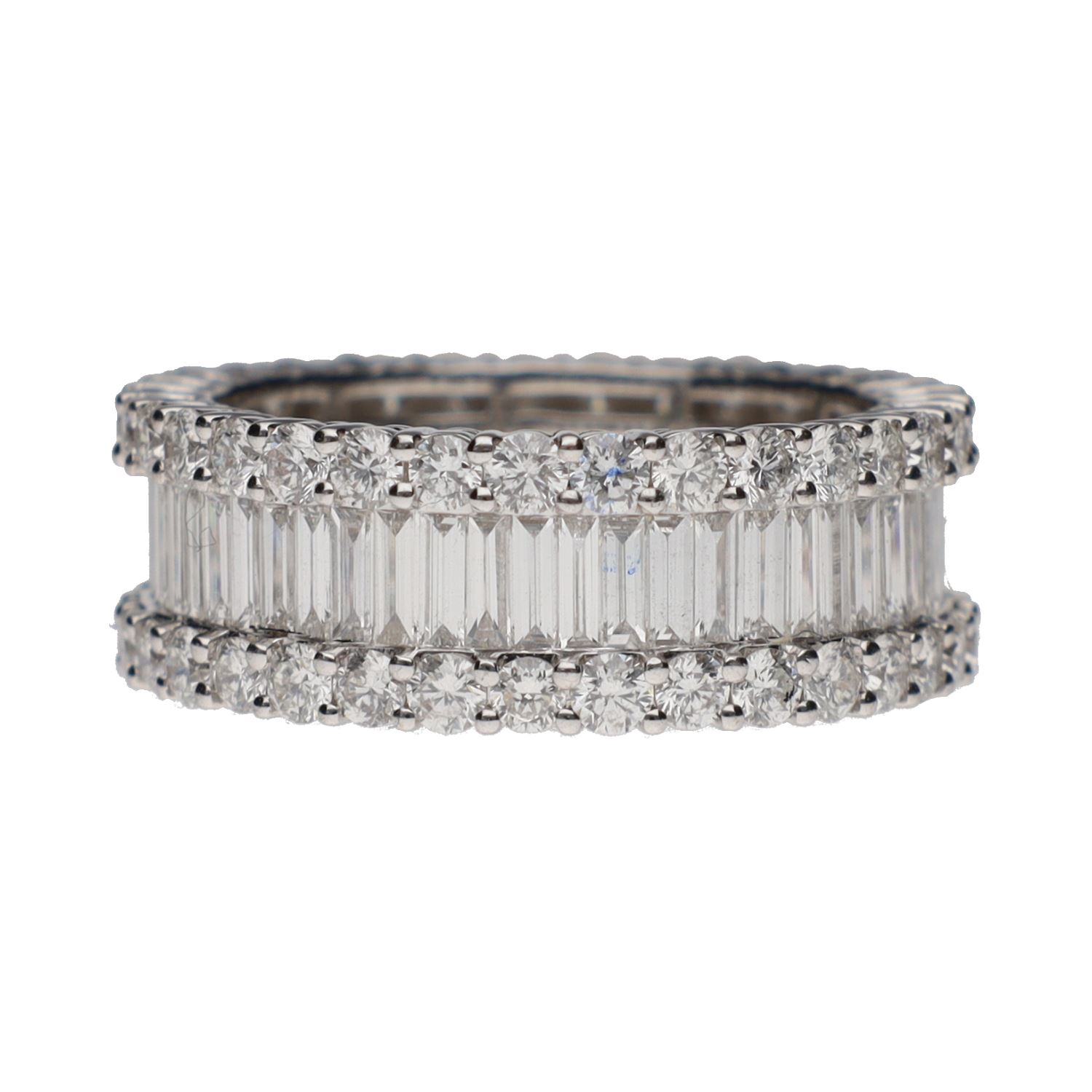 Sortija alianza eternity en oro blanco con brillantes. Talla 12.