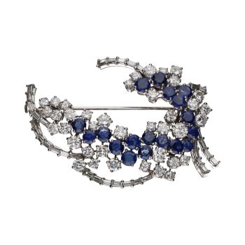 BROCHES / ALFILERES<BR>BROCHE EN ORO BLANCO CON ZAFIROS Y BRI... · ref.: PRESENTA CERTIFICADO...