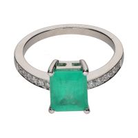 ANILLOS / SORTIJAS<BR>SORTIJA CON ESMERALDA CENTRAL Y BRILLA...