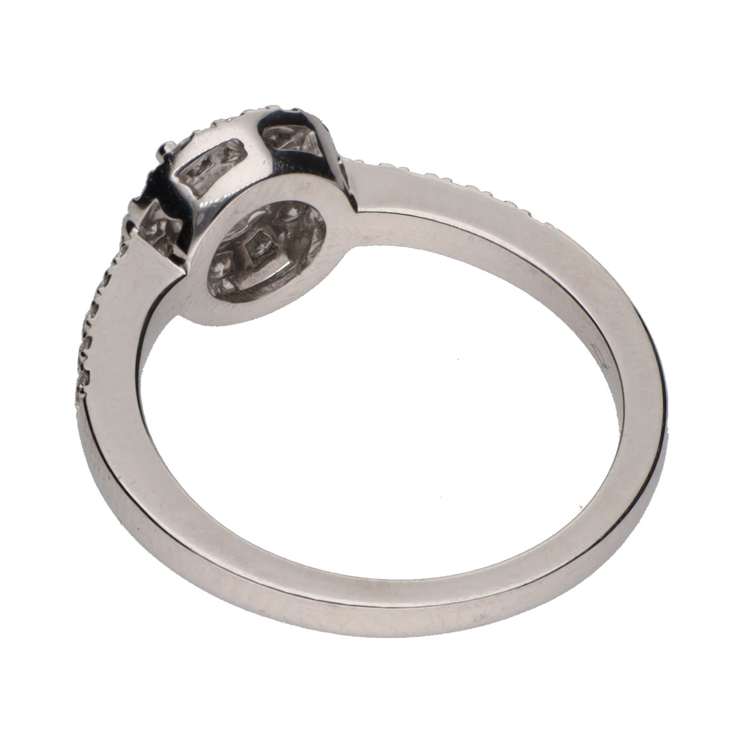 Sortija solitario en oro blanco con brillantes. Talla 12.