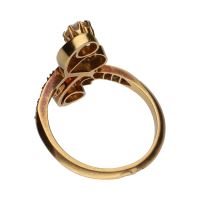 Sortija tu y yo del siglo xix en oro amarillo con diamantes. Talla 15.