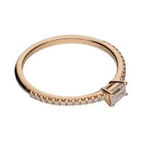 Sortija solitario en oro rosa con diamantes. Talla 13.