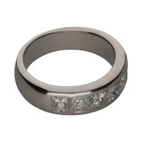 Sortija cintillo en oro blanco con brillantes talla princesa. Talla 14.