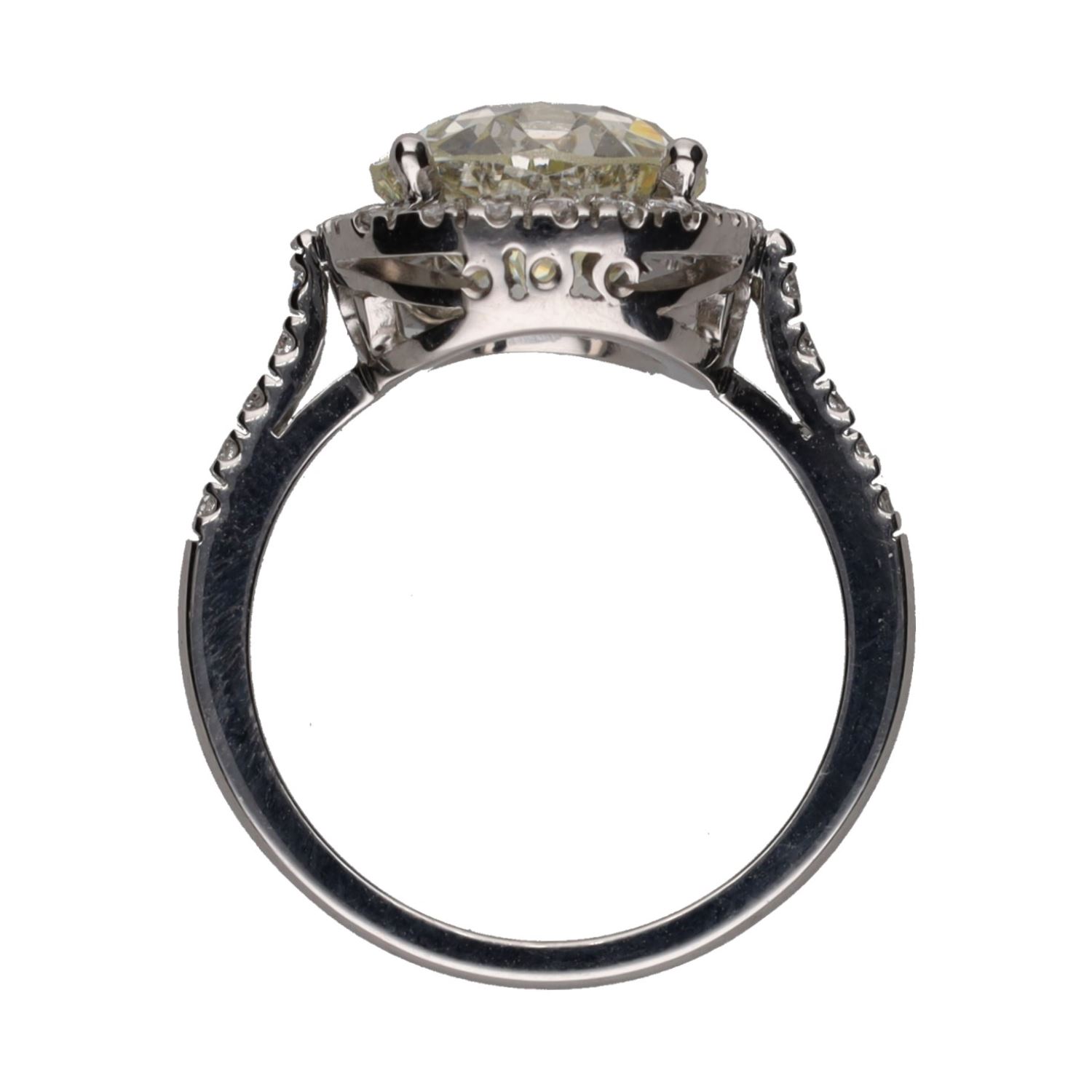 Sortija en platino con brillantes. Talla 12.