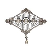BROCHES / ALFILERES<BR>BROCHE EN PLATINO CON DIAMANTES Y PERL...