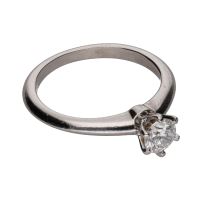 Solitario tiffany & co. En platino con un brillantes. Talla 8.