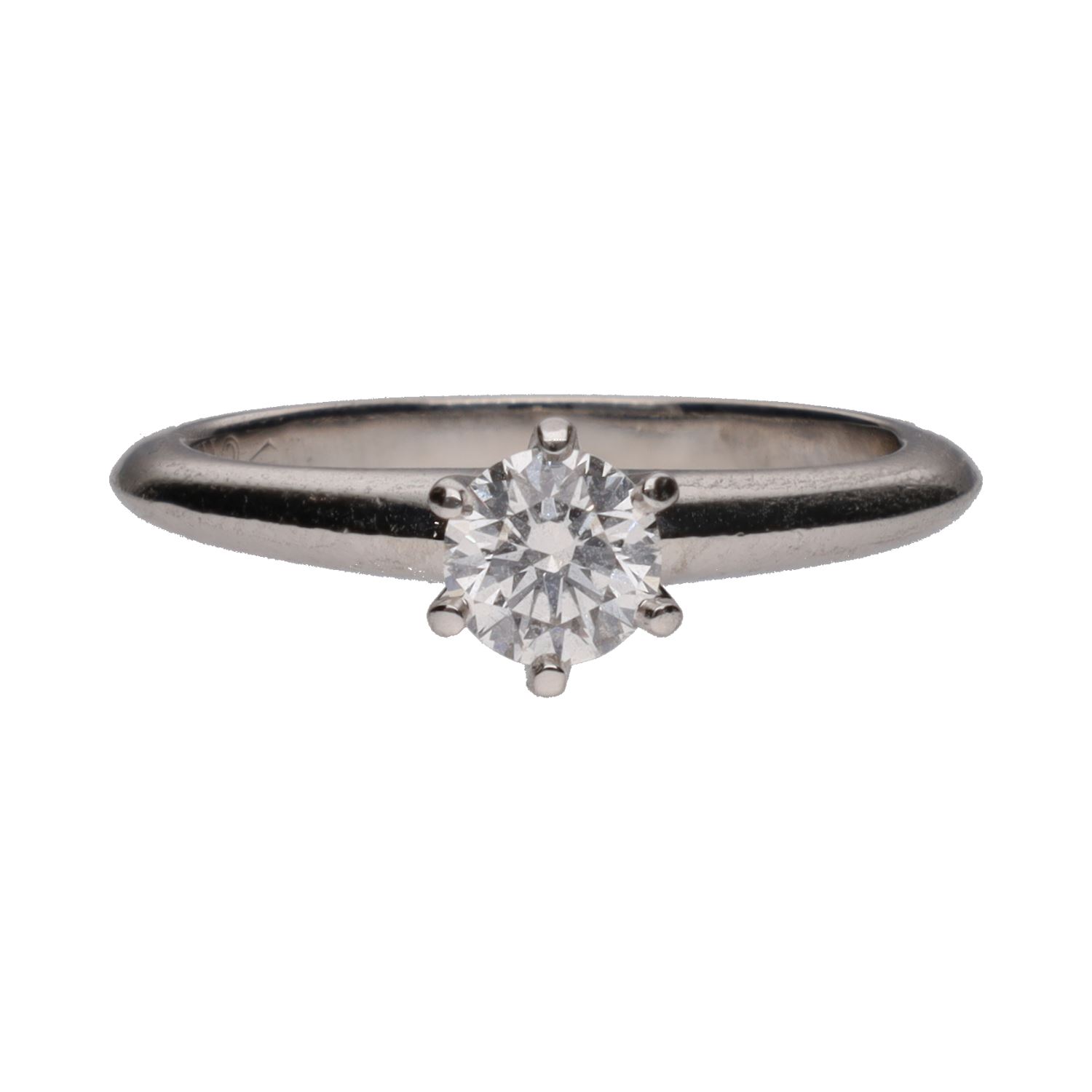 Solitario tiffany & co. En platino con un brillantes. Talla 8.