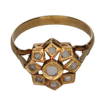 ANILLOS / SORTIJAS<BR>SORTIJA ANTIGUA EN ORO AMARILLO CON DI... · ref.: (IM)