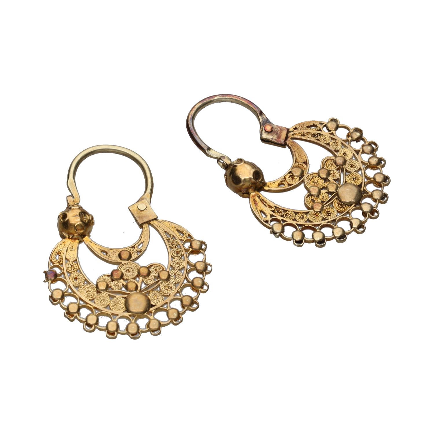 Pendientes antiguos en oro amarillo.