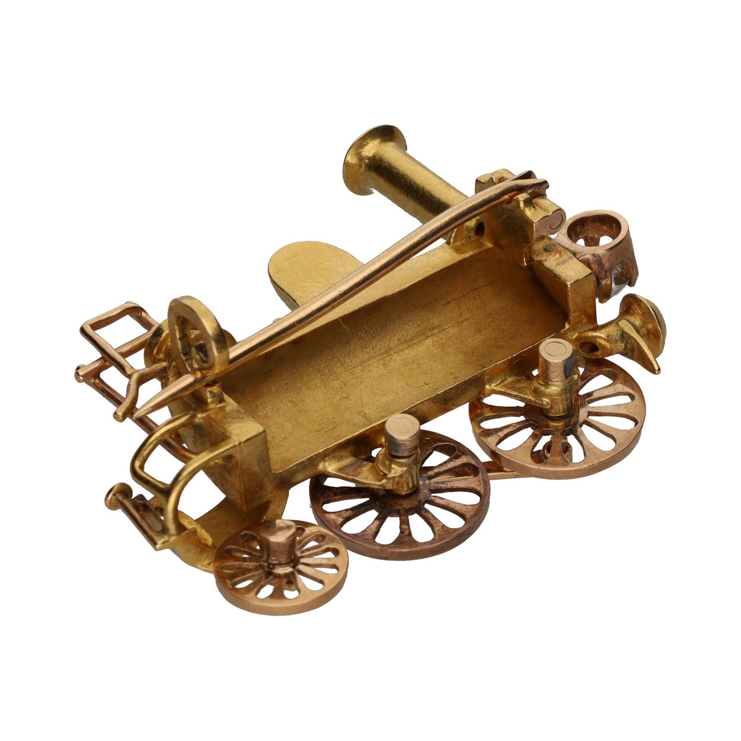 Broche  s-xix en forma de locomotora en oro amarillo con diamantes.