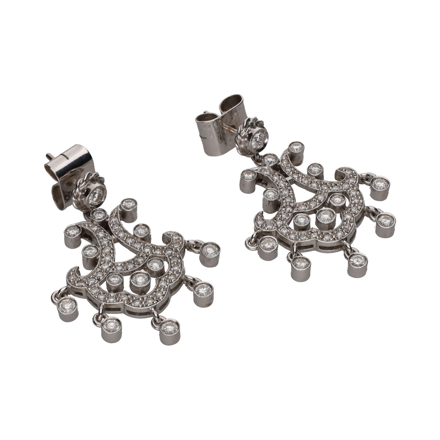 Pendientes en oro blanco con brillantes.