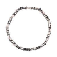 Pulsera en oro blanco con brillantes.