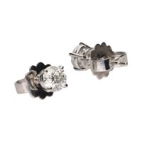 Pendientes en oro blanco con brillantes.