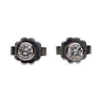 PENDIENTES<BR>PENDIENTES EN ORO BLANCO CON BRILLANTE...